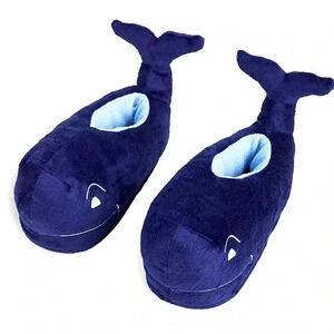 NWT Vineyard Vines Designer Kid’s Plush Blue Whale 🐳 House Slippers/Shoe